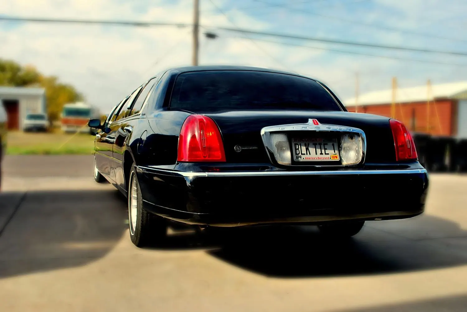 Black Tie Affair stretch Lincoln limousine
